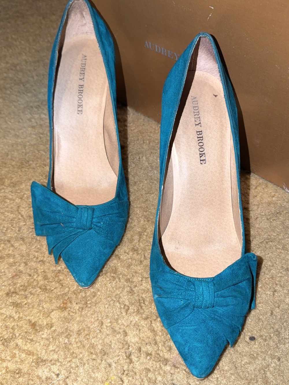 Teal Pointed-Toe Bow Heels